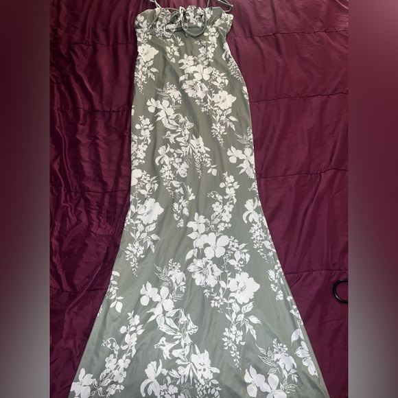 SHEIN / PARTHEA Green Floral Tie Shoulder Mermaid Hem Maxi Cami Dress Medium - Picture 5 of 9